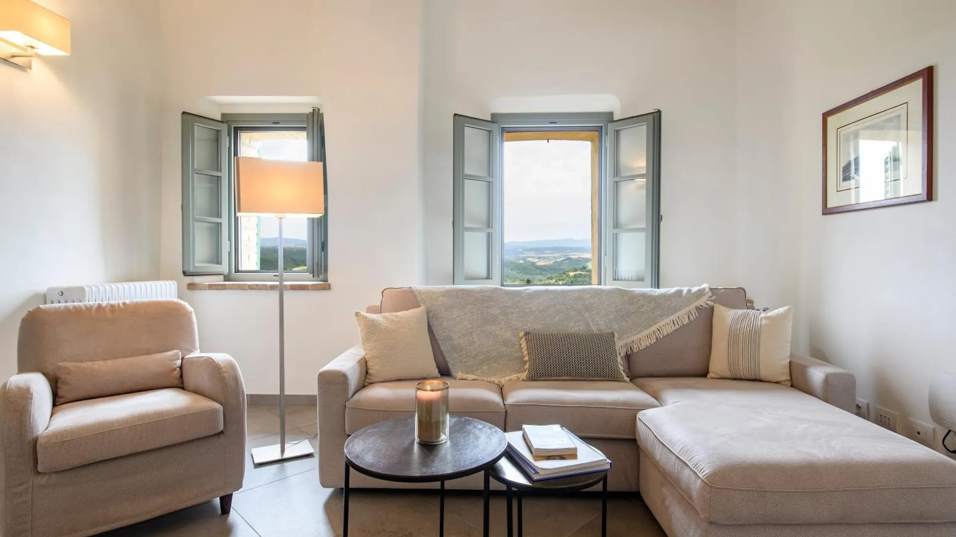 Albergo Diffuso Borgo Santo Asciano 0*,  Italia