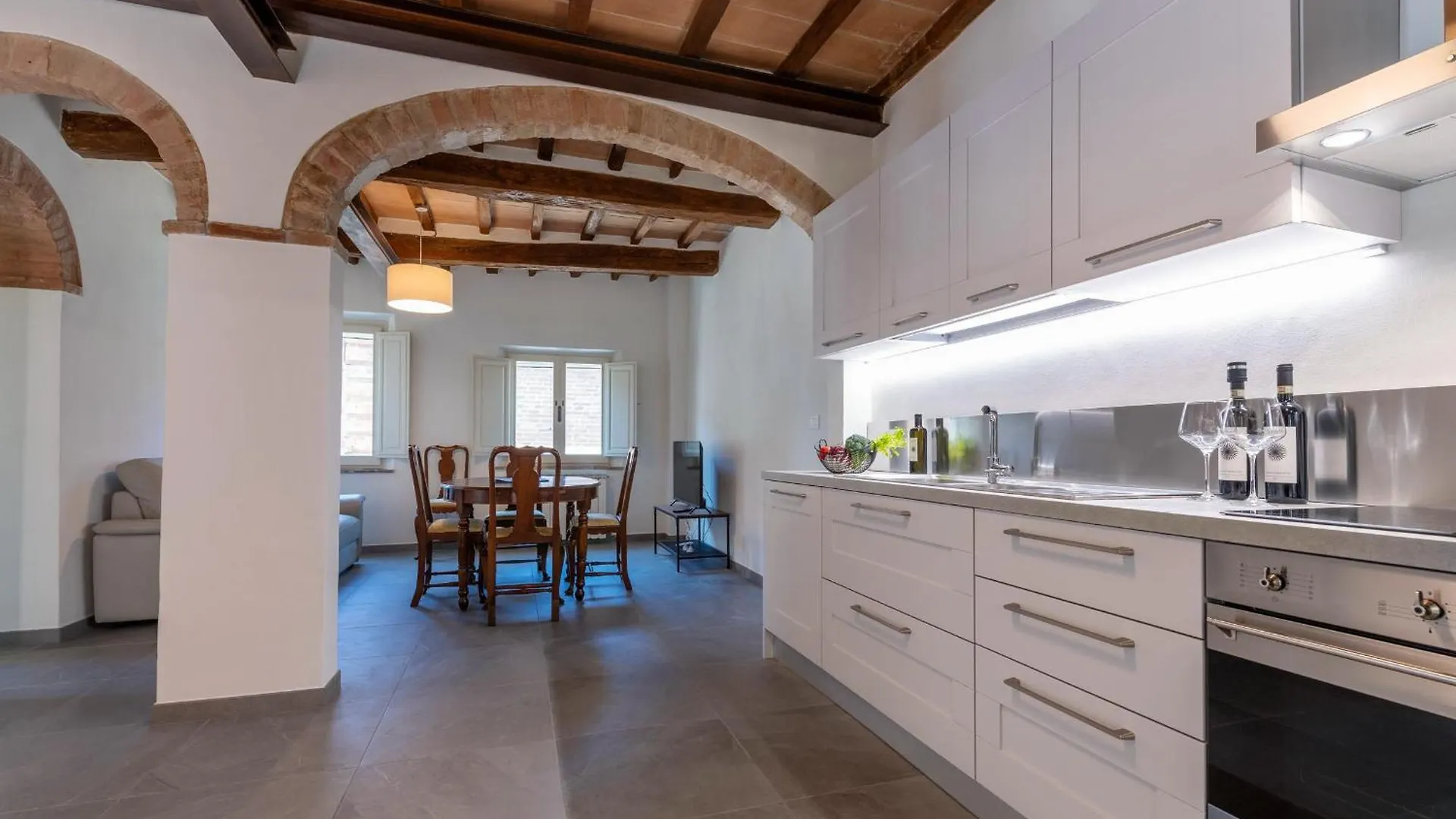 Albergo Diffuso Borgo Santo Asciano 0*,  Italia